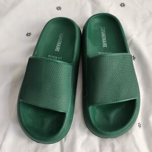 Green Cushioned Slippers